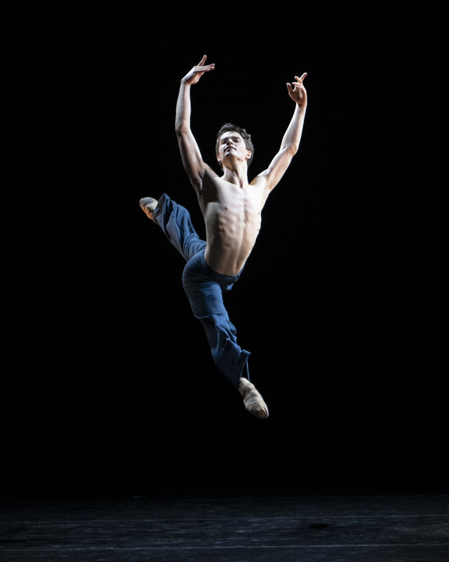 danser som hopper