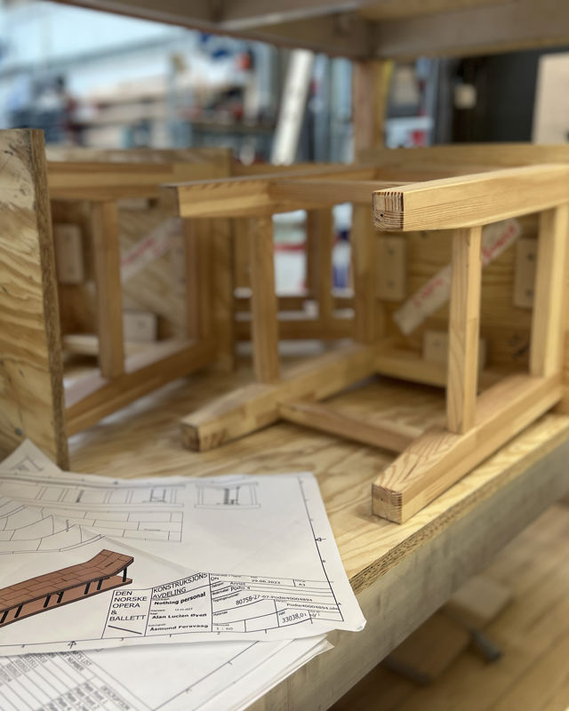 furumøbler blir laget