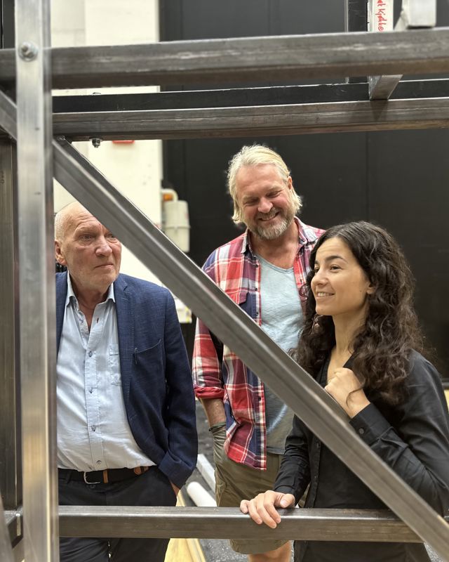 Scenograf Åsmund Færavaag, Oddvar Nilsen og verkstedleder Meliha Beglerovic